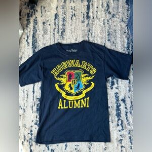 HOGWARTS ALUMNI COTTON TSHIRT